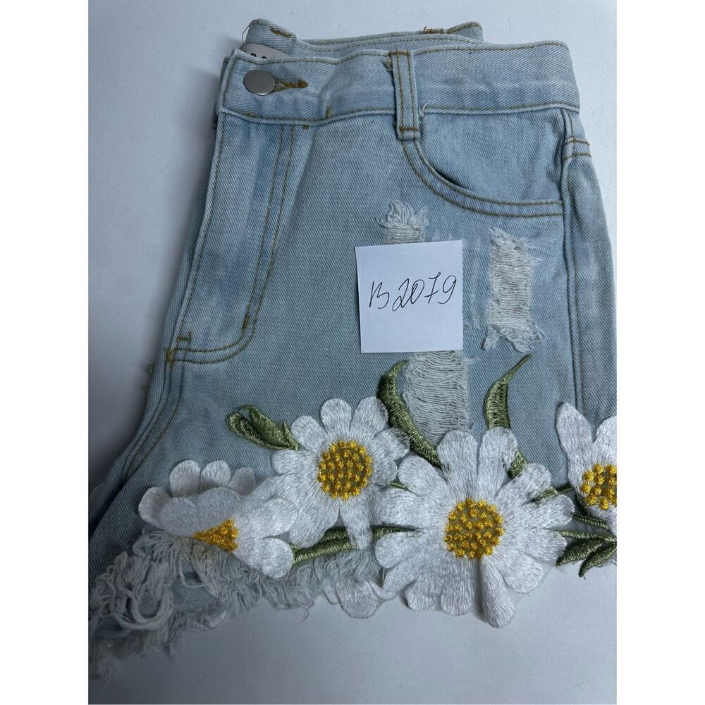 36Point5 Embroidery Denim Shorts Hippie High Waist Floral Bottoms Size L Y2K - Picture 11 of 11